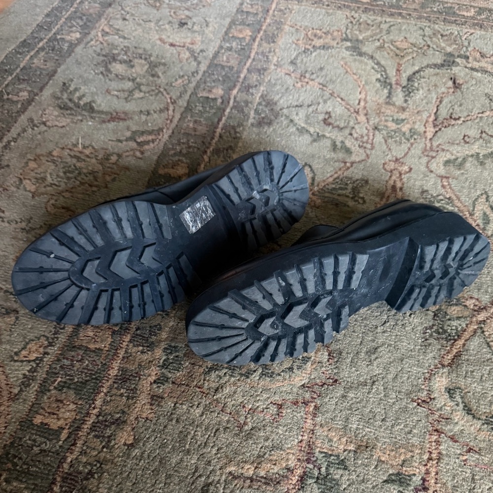 Vagabond Loafer - Picture 2 of 2